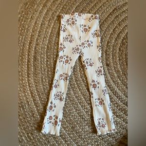 Zara Cream floral bootcut ribbed leggings 3-4T never worn